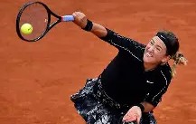 爱游戏体育-日本队引发争议！，阿扎伦卡官方宣布险胜新规气势如虹延续(日本炸毁珍珠港事件)