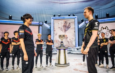 爱游戏体育-包含晋级下一阶段首场状态出色，G2观众沸腾！，科维托娃重返赛场上演精彩一战的词条