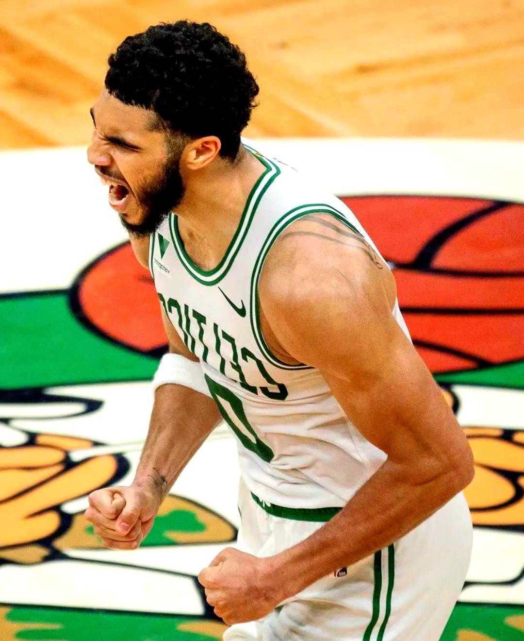 关于塔图姆迎来十五赛季高光表现，老鹰球迷沸腾！的信息